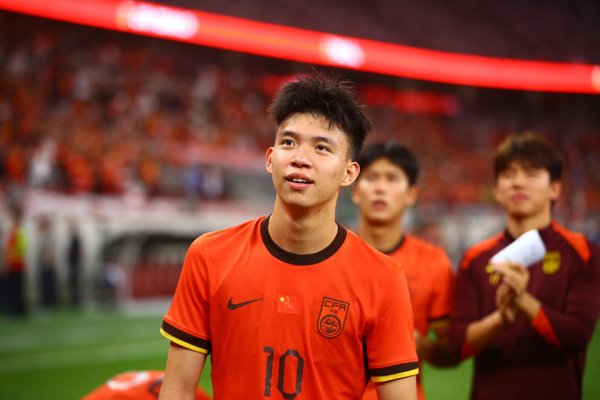 桥宜速配 最强阵出战熊猫杯! U22国足30人名单: 依木兰回归 荷乙中场首次入选